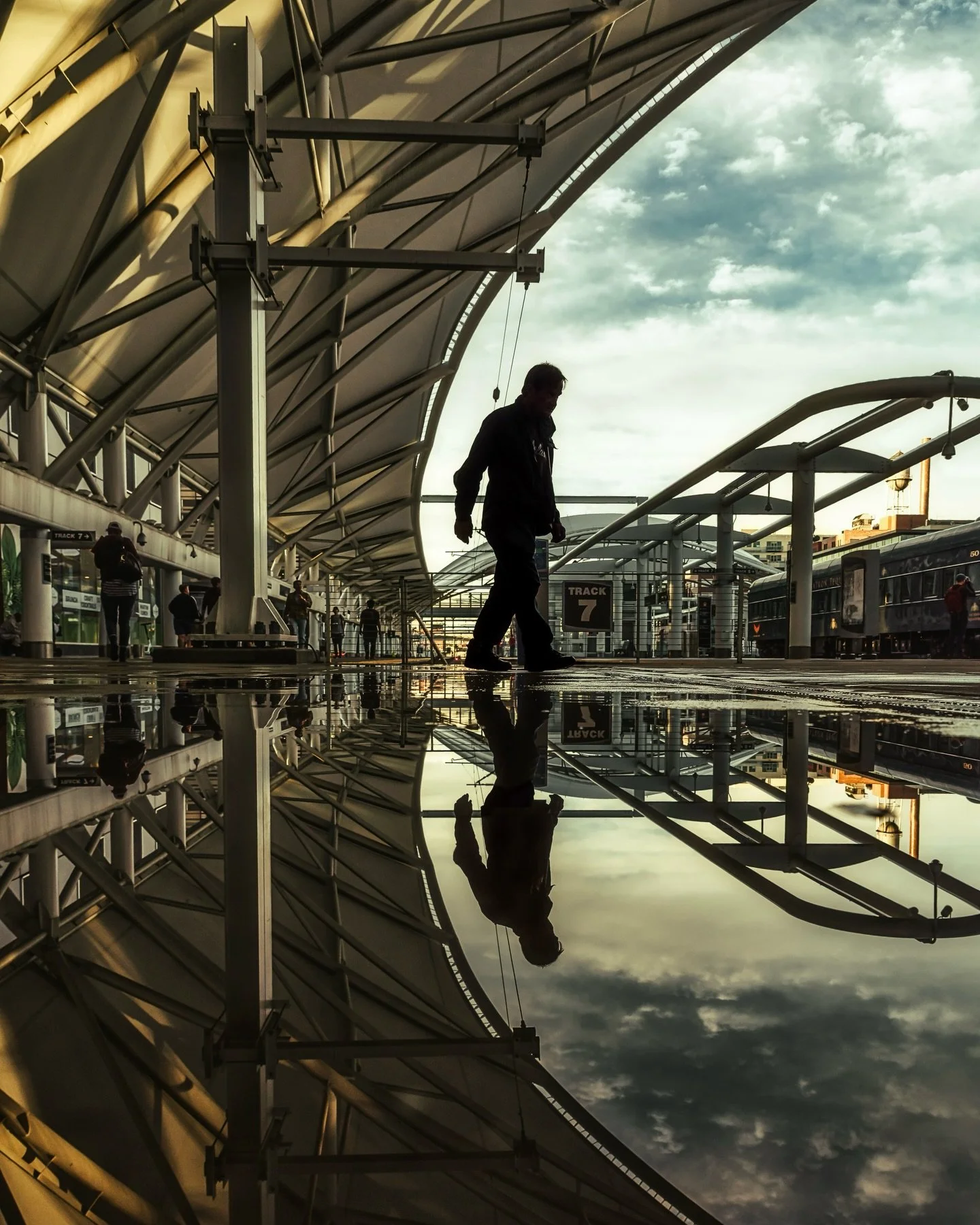 ~ M O V E M E N T ~ 
.
Because stillness is a slow death
.
24mm ~ f7.1  1/400 SEC ~ ISO 100
.
🎯 Photographers: I do 1:1 editing, creative direction, and mentoring. Let&rsquo;s build.🦾 
.
🖼️ Prints + services: neos-photography.com
.
📍Denver, CO
.
