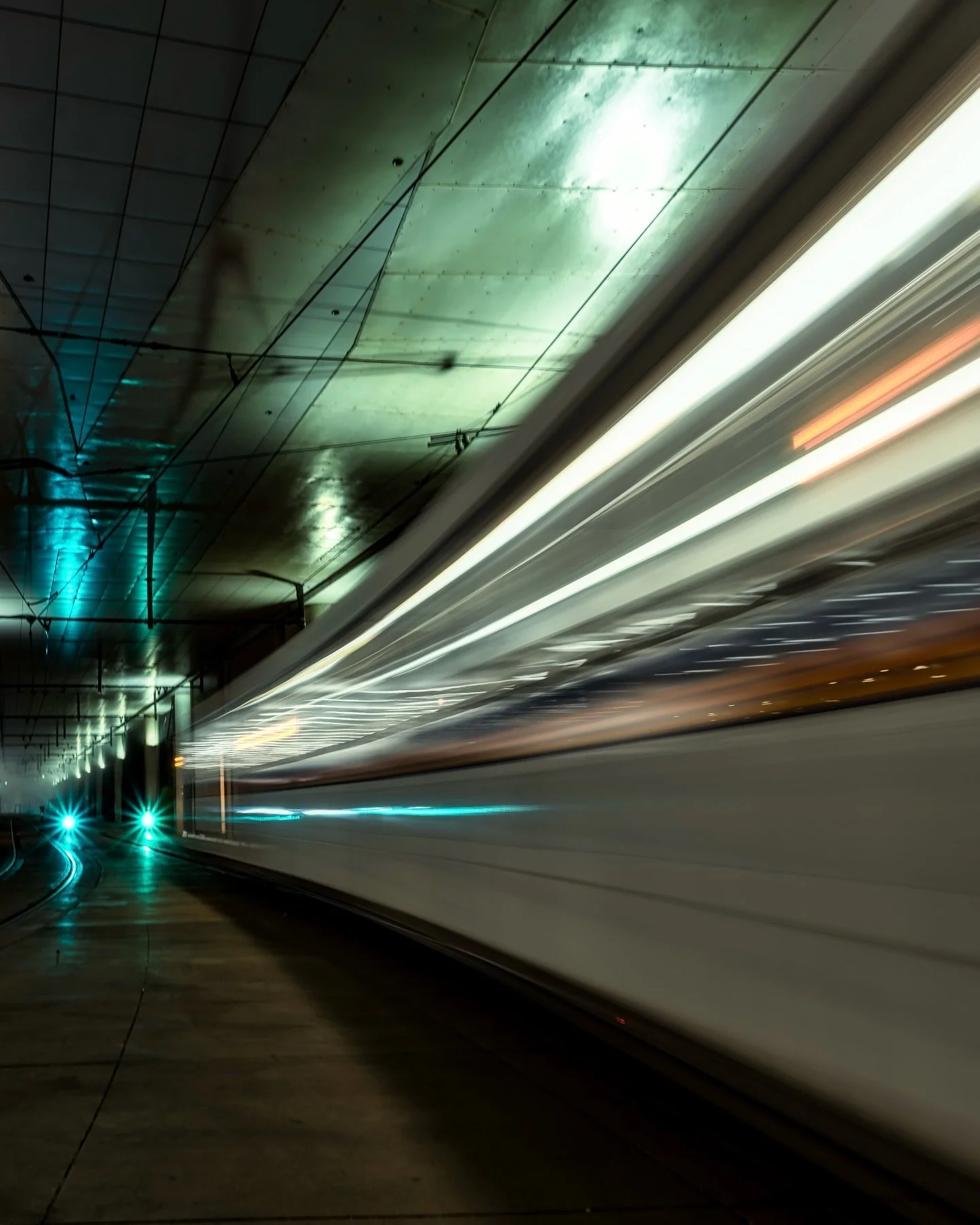 ~ E X T E N D ~ 
.
Let it get close to the end, then DRAG the Light.
.
Have a great day!🙌🏼
.
20mm ~ f7.1~ 2.0 SEC ~ ISO 50
.
🎯 Photographers: I do 1:1 editing, creative direction, business workflow and mentoring. Let&rsquo;s build.🦾 
.
🖼️ Prints