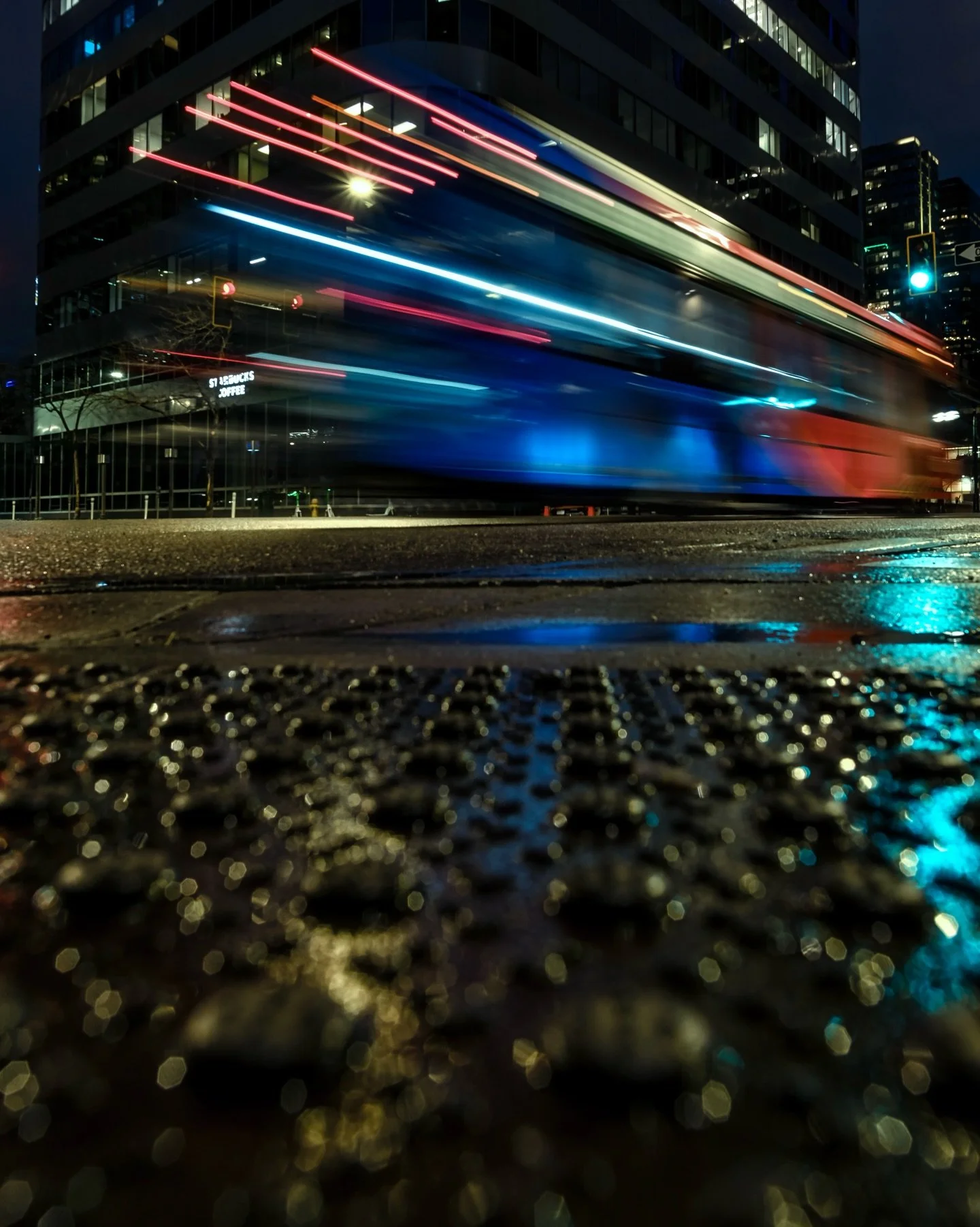 ~ G R O U N D E D ~ 
.
Sometimes its how you look at it that makes all the difference. 👀
.
Have a great day! ☀️
.
20mm ~ f7.1 ~ 0.3 SEC ~ ISO 200
.
🎯 Photographers: I do 1:1 editing, creative direction, business workflows and mentoring. Let&rsquo;s