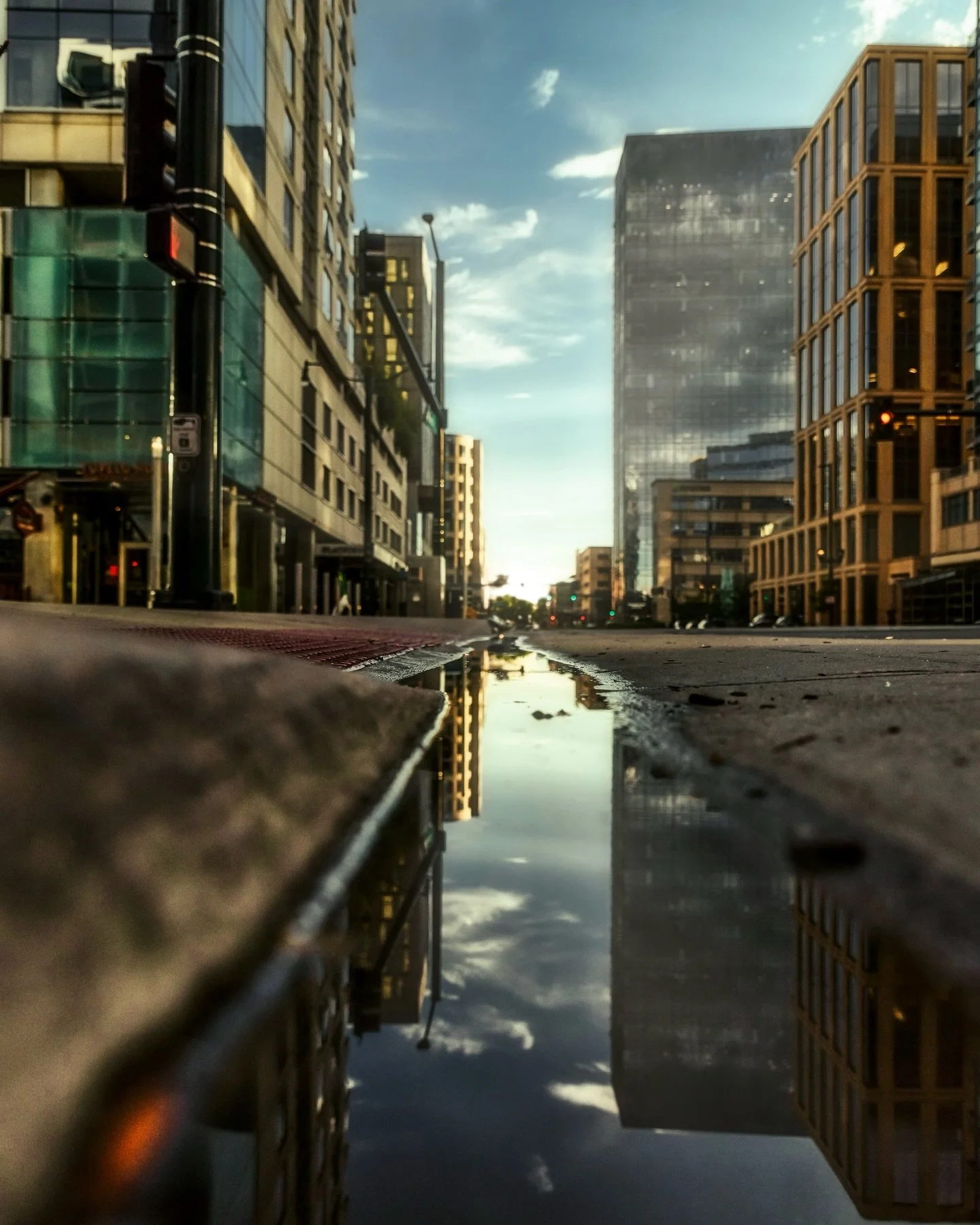 ~ I N T E R N A L ~ 
.
Others dont always see you the same way you do...
.
Ill reflect on that today.
.
24mm ~ f4.5 ~ 1/4000 SEC ~ ISO 250
.
🎯 Photographers: I do 1:1 editing, creative direction, business workflows and mentoring. Let&rsquo;s build.?