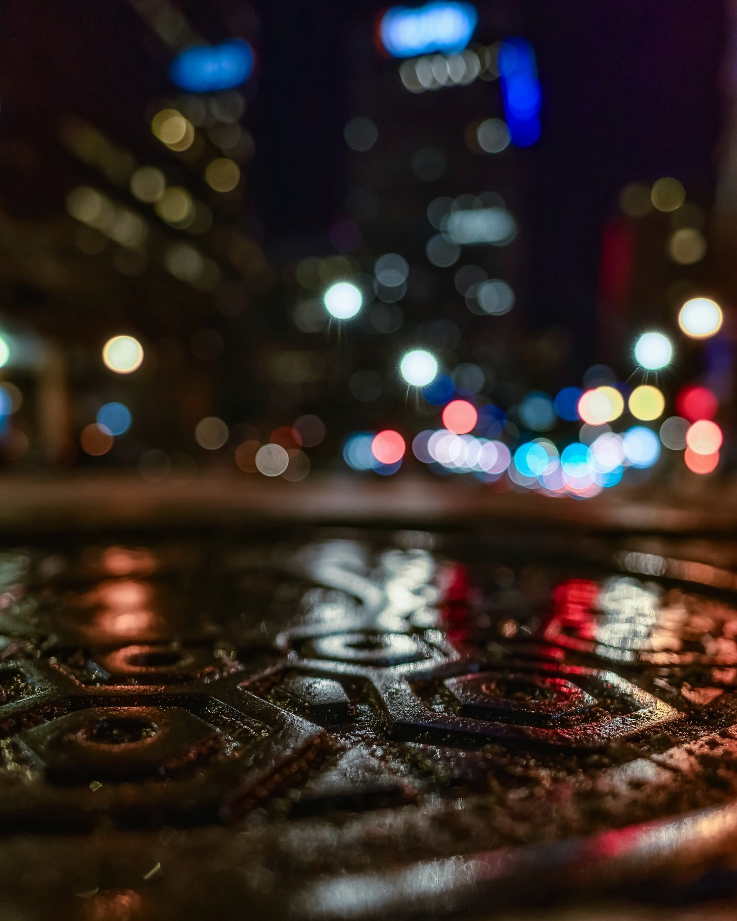 ~ C L E A R E R ~ 
.
What needs to be focused on is becoming clearer...
.
Happy DOF Friday! 🫶🏼
.
🎯 Photographers: I do 1:1 editing, creative direction, business workflows and mentoring. Let&rsquo;s build.🦾 
.
🖼️ Prints + services: neos-photograp