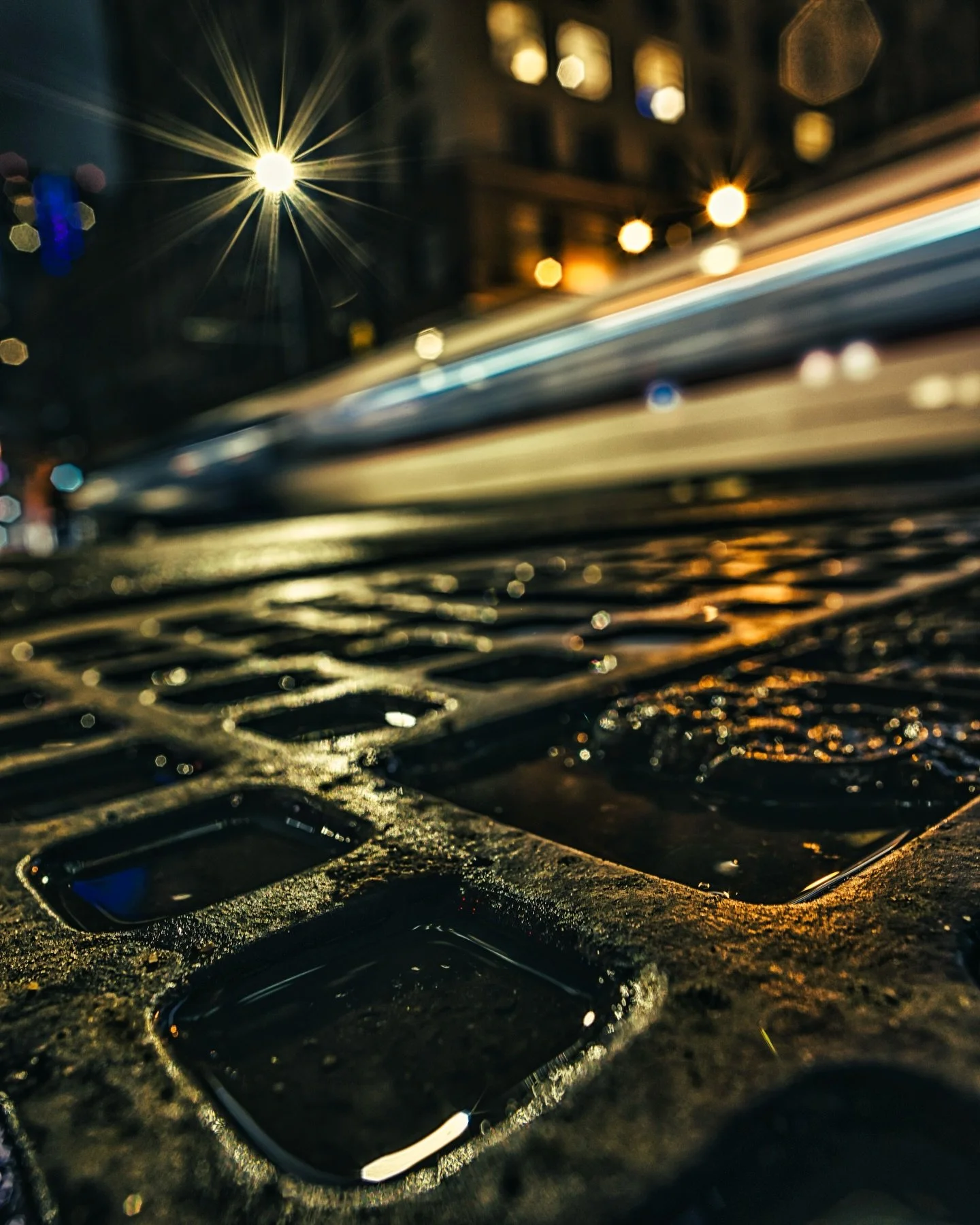 ~ A N G L E ~ 
.
The perfect angle doesnt exi... 
.
Couldnt decide on the edit, which one do you like better?
.
Happy DOF Friday!
.
20mm ~ f7.1 ~ 0.8 SEC ~ ISO 50
.
🎯 Photographers: I do 1:1 editing, creative direction, business workflows and mentor