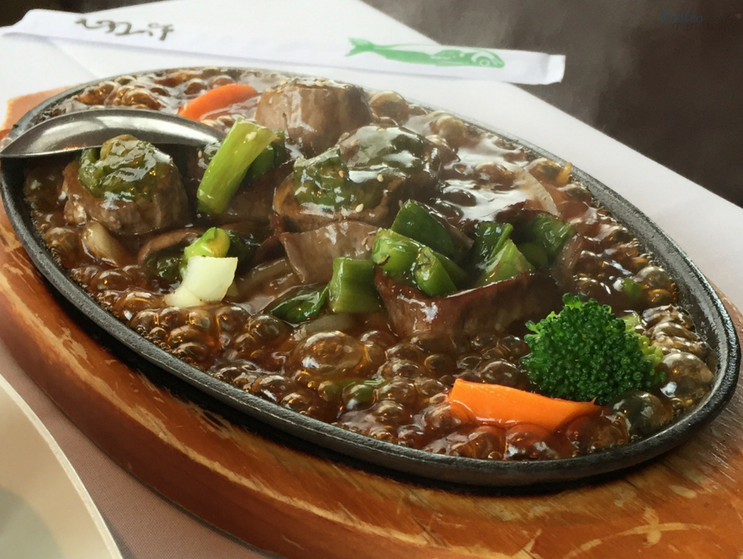 Kristen Martinelli Blog _ KMartinelli Writer & Marketer_Double Ai Appetizer_Beef Nigimiki.png
