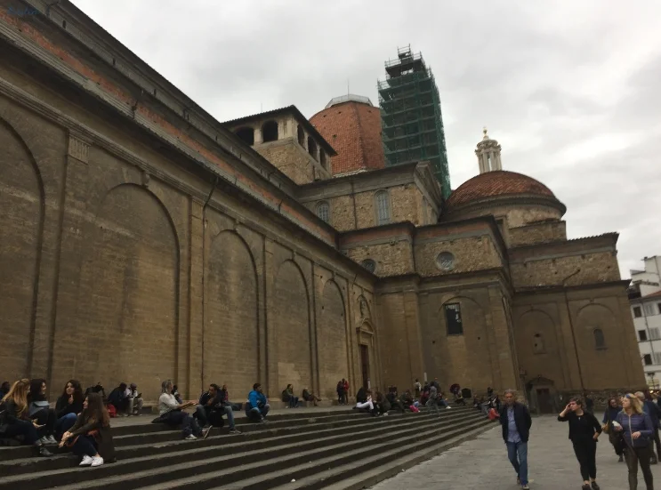Piazza di San Lorenzo, Florence Italy _ The Foodie Journey to Florence Italy _ K. Martinelli Blog _ Kristen Martinelli.jpg