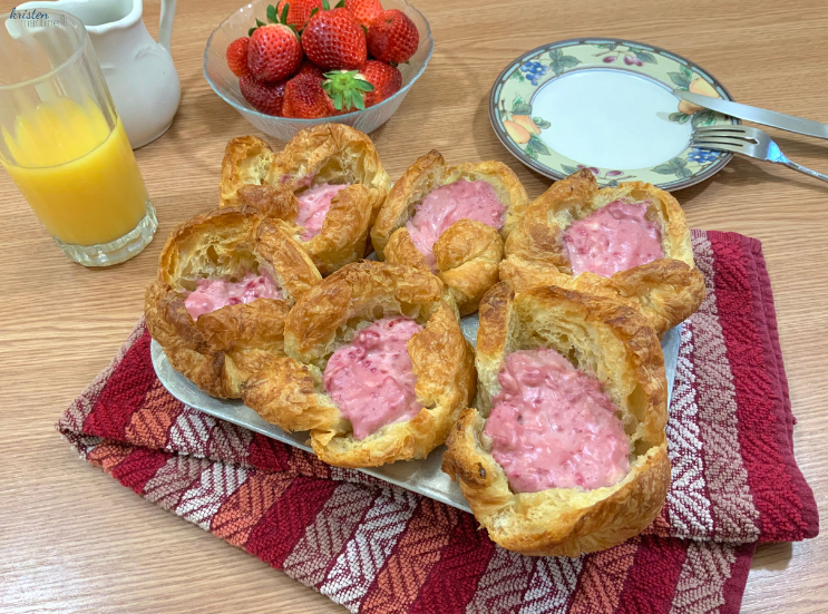 Nadiya's Raspberry Cheesecake Croissants 