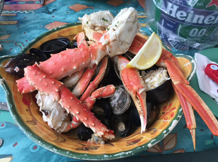 Gilligan's Clam Bar_Crab Feast Bucket_Pomona NY__K.Martinelli Blog_Kristen Martinelli.png