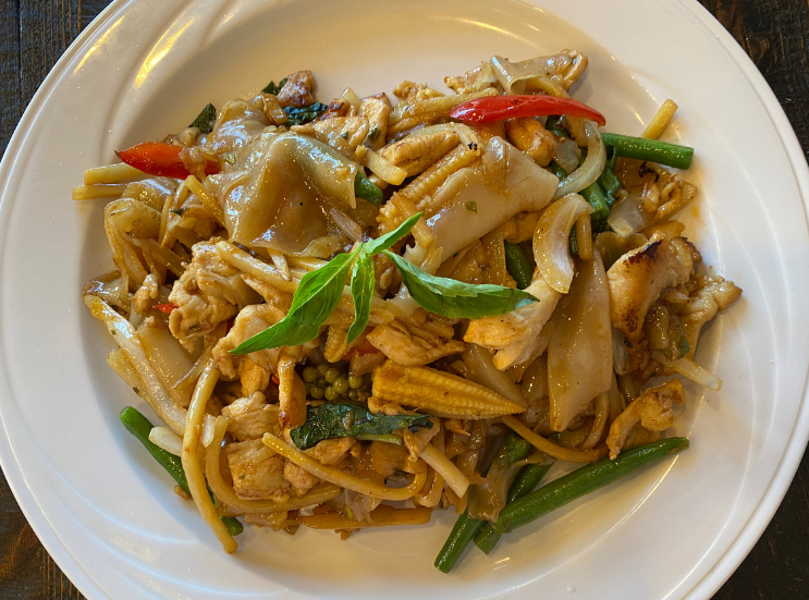 Thai Corner Bistro_Entree_ Drunken Noodles with Chicken_K.Martinelli Blog_Kristen Martinelli.png