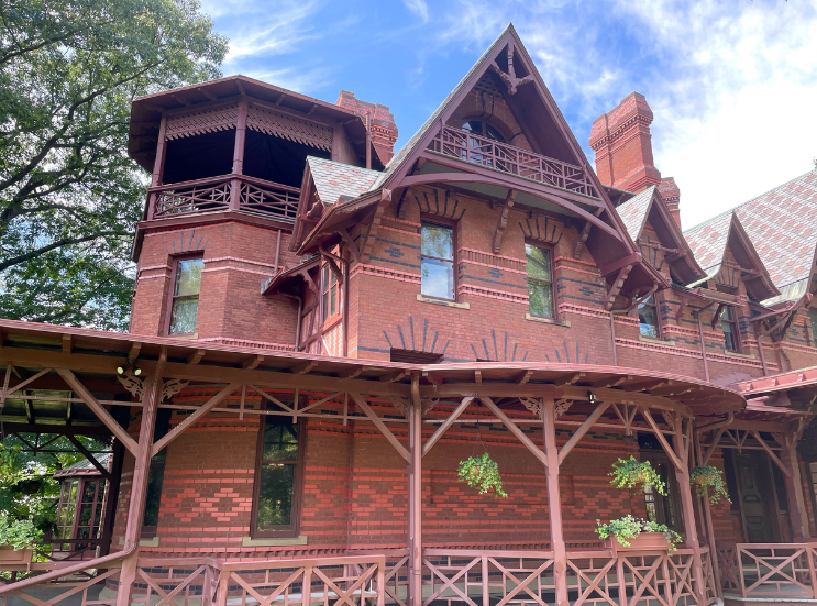 The Mark Twain House & Museum_ Front House_K. Martinelli Blog _ Kristen Martinelli .png