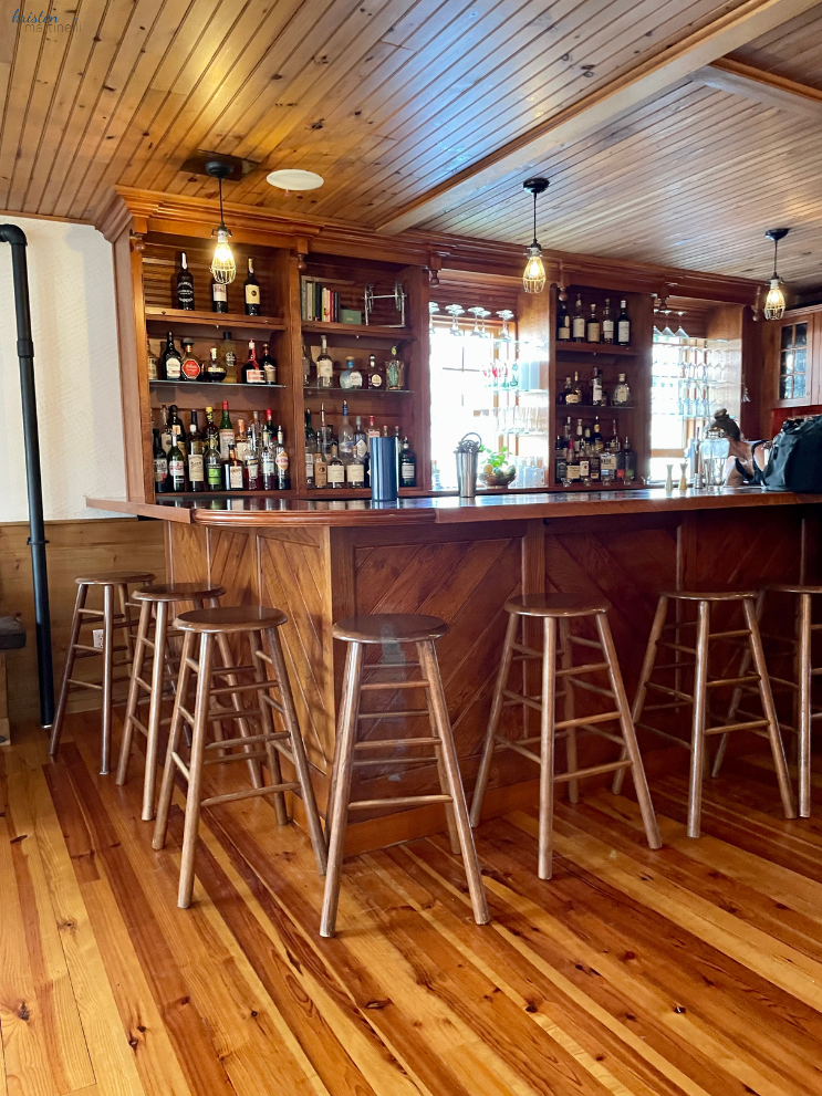 Nebo Lodge Restaurant & Bar_ North Haven Island_ K. Martinelli Blog _ Kristen Martinelli .png