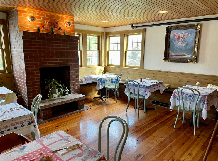 Nebo Lodge Restaurant Dining Room_North Haven Island_Maine_ K. Martinelli Blog _ Kristen Martinelli .png