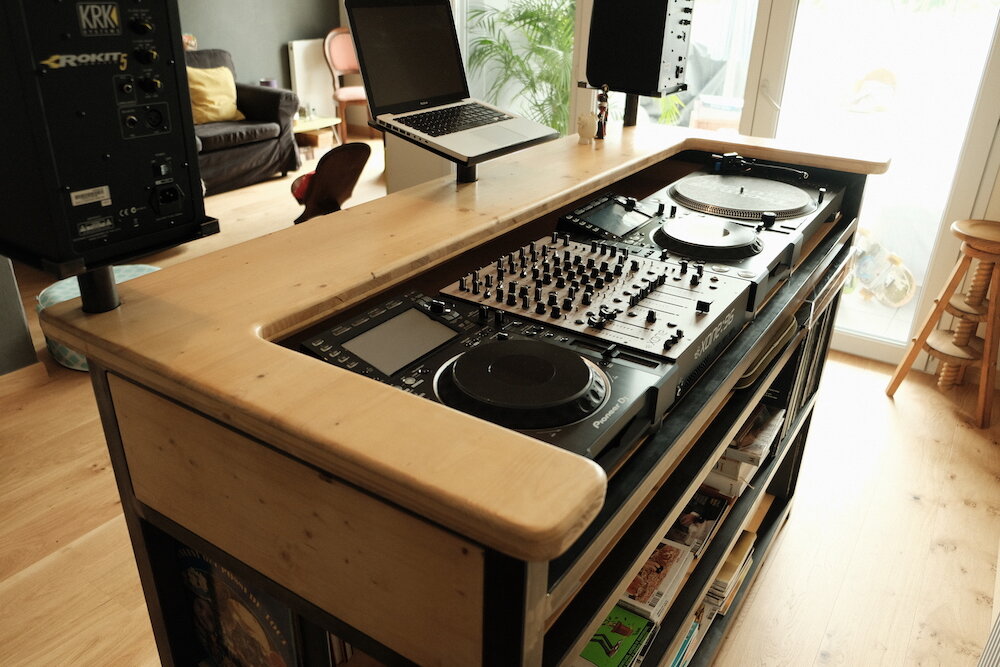 Meuble DJ sur mesure - Meuble pour table de mixage