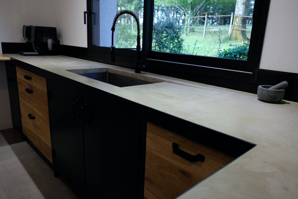 barreri_pierre_design_creation_meubles_mobilier_agencement_surmesures_industriel_moderne_bois_metal_acier_beton_verre_bidart_bayonne_biarritz_anglet_pb_pbdesign11.JPG