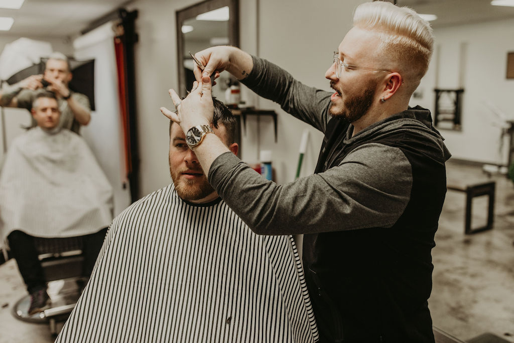 Get the Perfect Men's Haircut at Our Premium Barber Shop