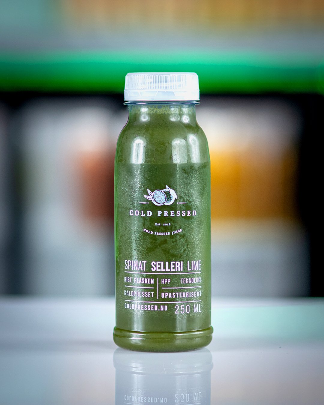 Gr&oslash;nn energi i hvert glass! 🌿💚
Spinat, selleri og lime &ndash; frisk, lett og full av naturlig kraft.

#Selleri #Spinat #Lime #Juice #Coldpressed #Coldpressedjuice #Hppjuice #HPP #Kaldpresset #healthy #health
