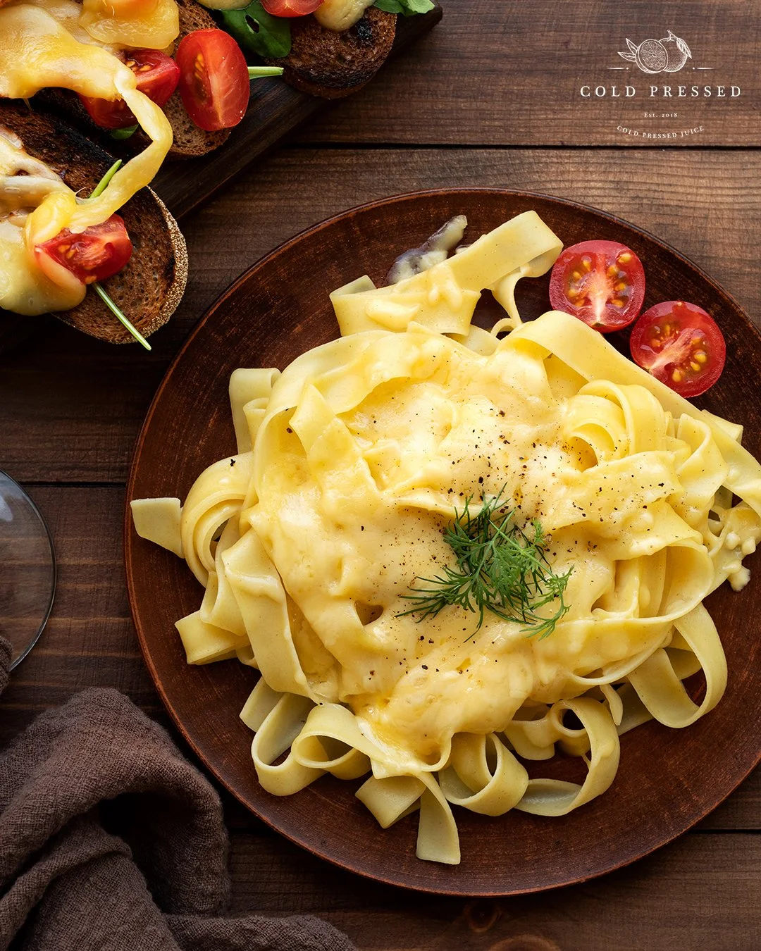 Sitron brukes ofte i mat for &aring; gi friskhet og balanse. 🍋✨

#Lemon #Juice #Coldpressed #Coldpressedjuice #Hppjuice #HPP #Kaldpresset #Lemonjuice #Sitron #Sitronjuice