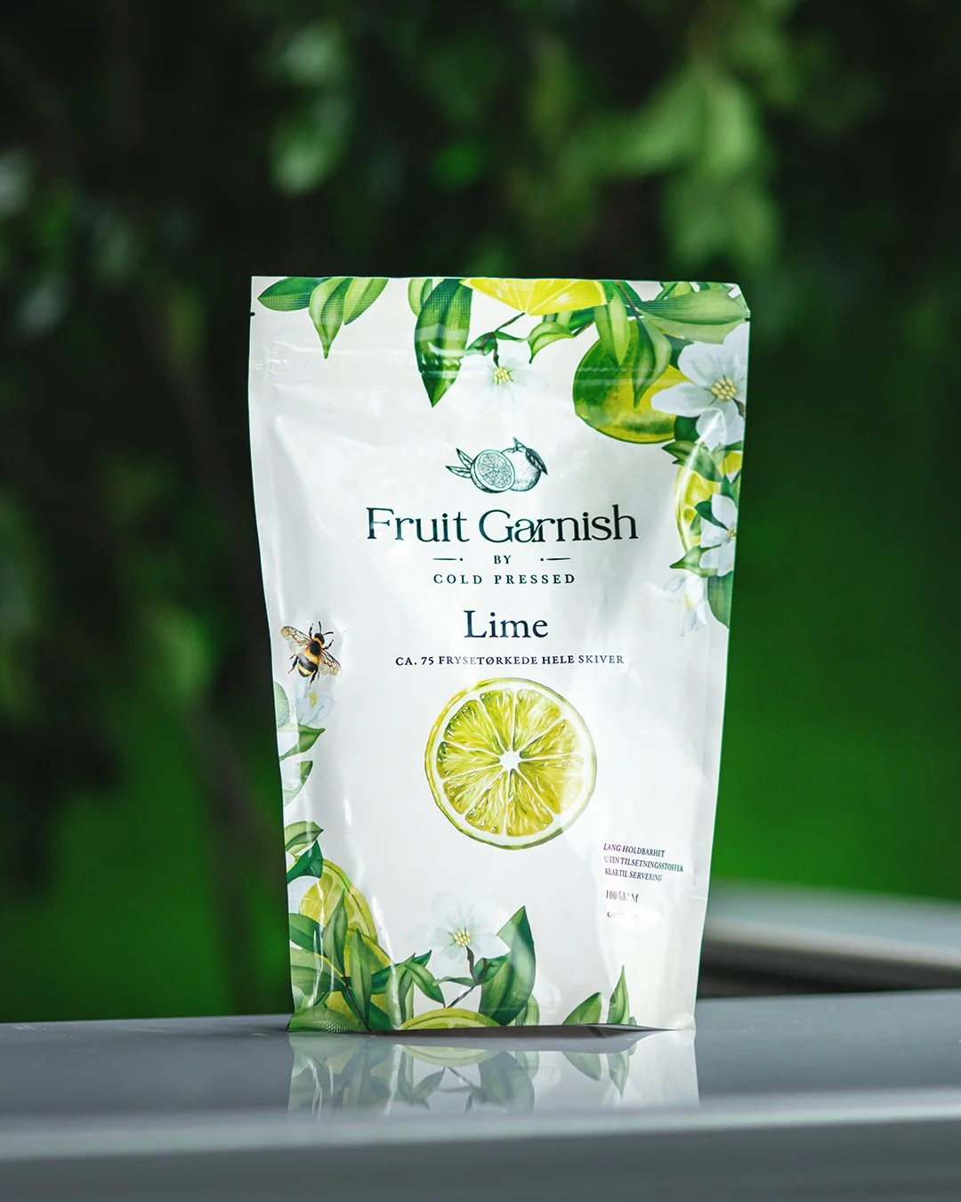 Ikke g&aring; glipp av denne! ✨ Super elegant og full av smak! 🍋💫

#Lime #Fryst&oslash;rketlime #Coldpressed #Coldpressedjuice #Kaldpresset #Freezedried #FruitGarnish