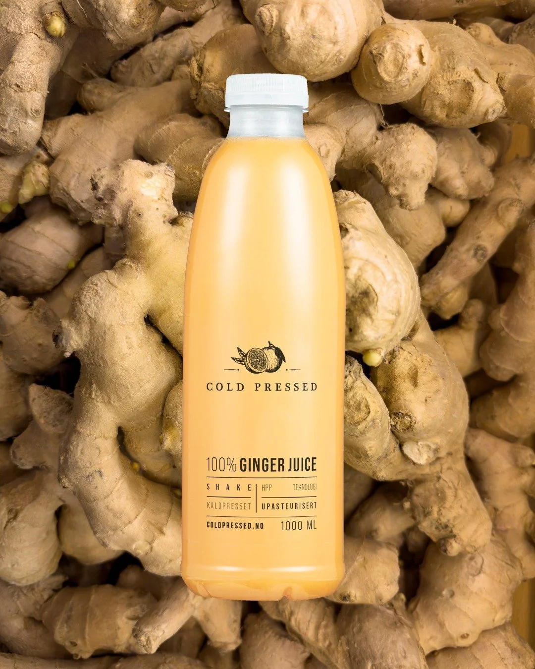 Etter stor ettersp&oslash;rsel er v&aring;r ingef&aelig;rjuice endelig tilbake i Norge &ndash; n&aring; med forbedret oppskrift laget p&aring; ingef&aelig;r fra Peru for en enda bedre smak.

Leveres i 1-liters flasker, utviklet for profesjonell bruk.