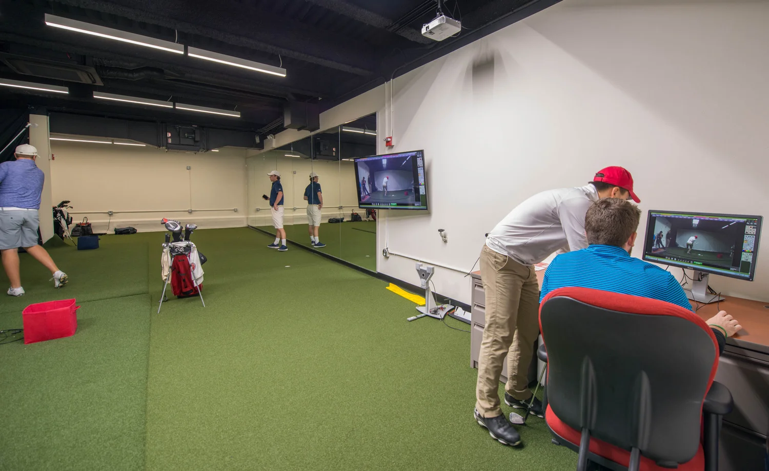 2StJohnsUniversityGolfSimulationLabDesBrisaySmithArchitectsI.jpg