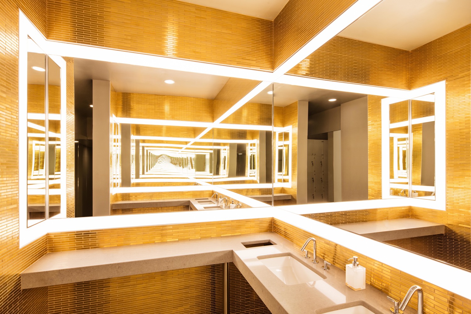 2BarrysDesBrisaySmithArchitectsCommercialRetailFitness.jpg