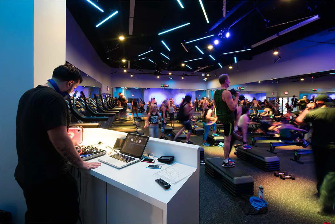 DesBrisaySmithArchitectsPowerFourFitnessFitnessCommercialRet.jpg
