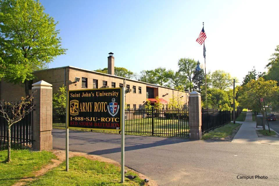 2StJohnsUniversityROTCDesBrisaySmithArchitectsInstitutional.jpg
