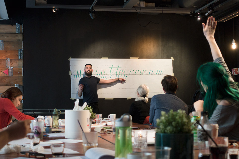 Joan-Quiros-Copperplate-Calligraphy-Workshop-Oslo-18.jpg