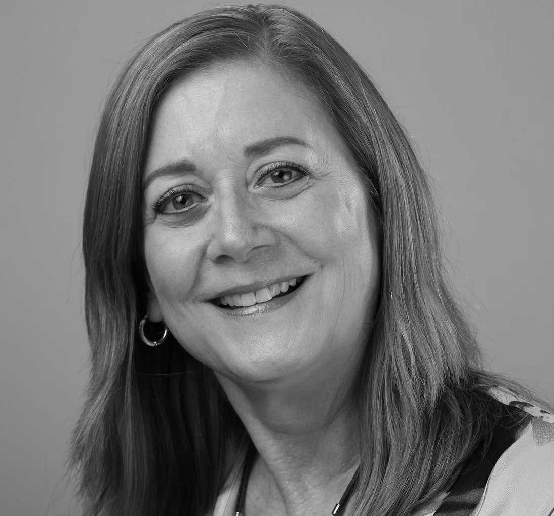 Lynne Smith Pic bw.jpg