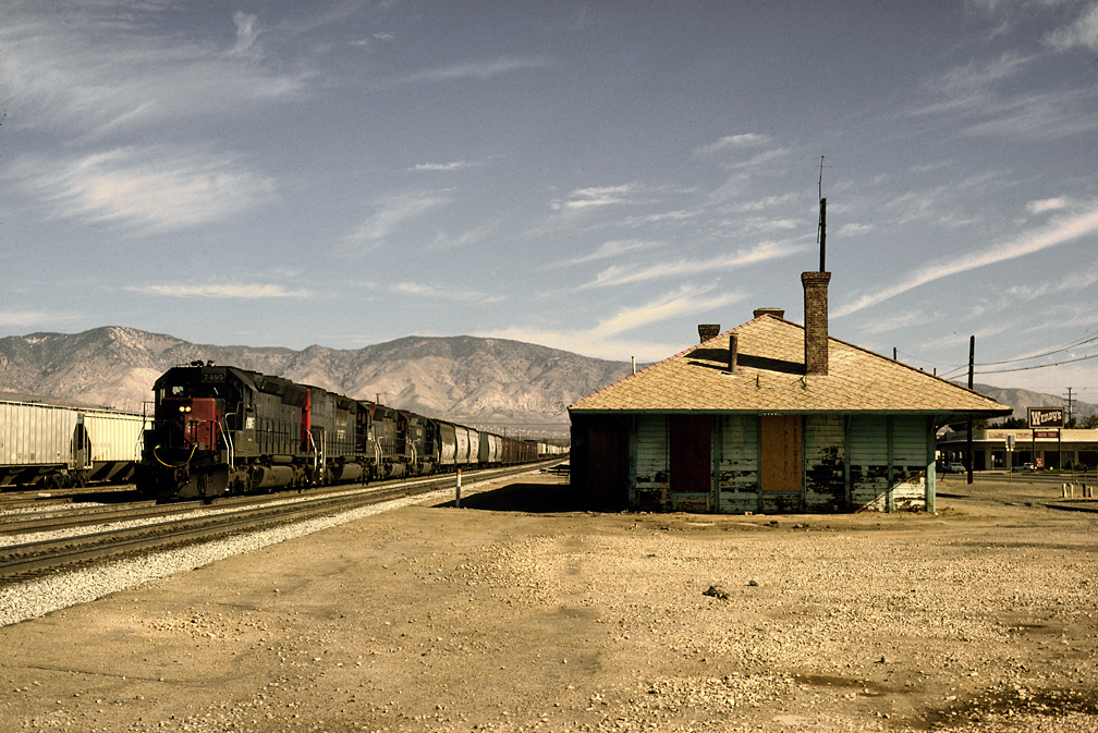 SP_7495_Mojave_Depot_Aug_90xRP_-_Flickr_-_drewj1946.jpg