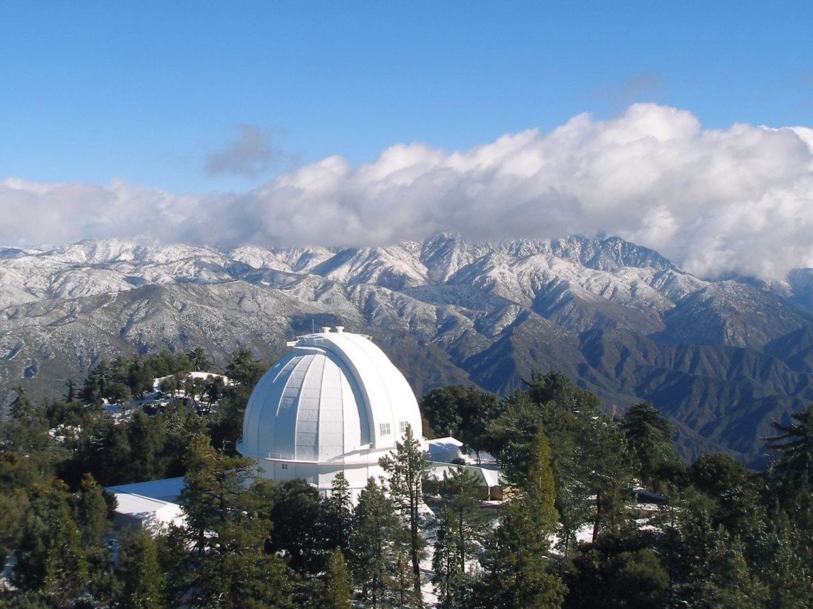Mount Wilson Observatory mountains.jpg