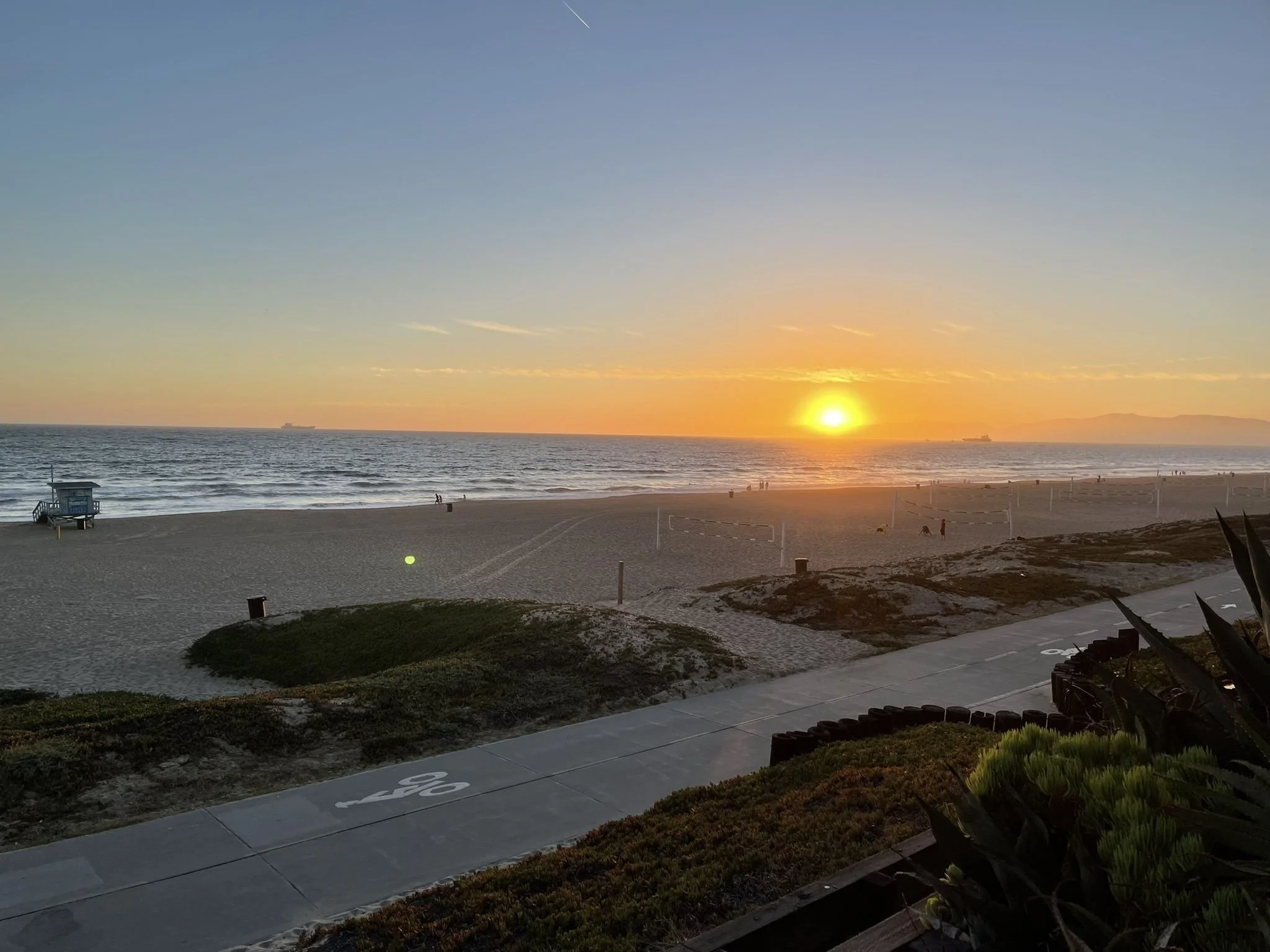 South Bay Beach Cleanup w/ Kelly Sanders {Environmental Engineering}