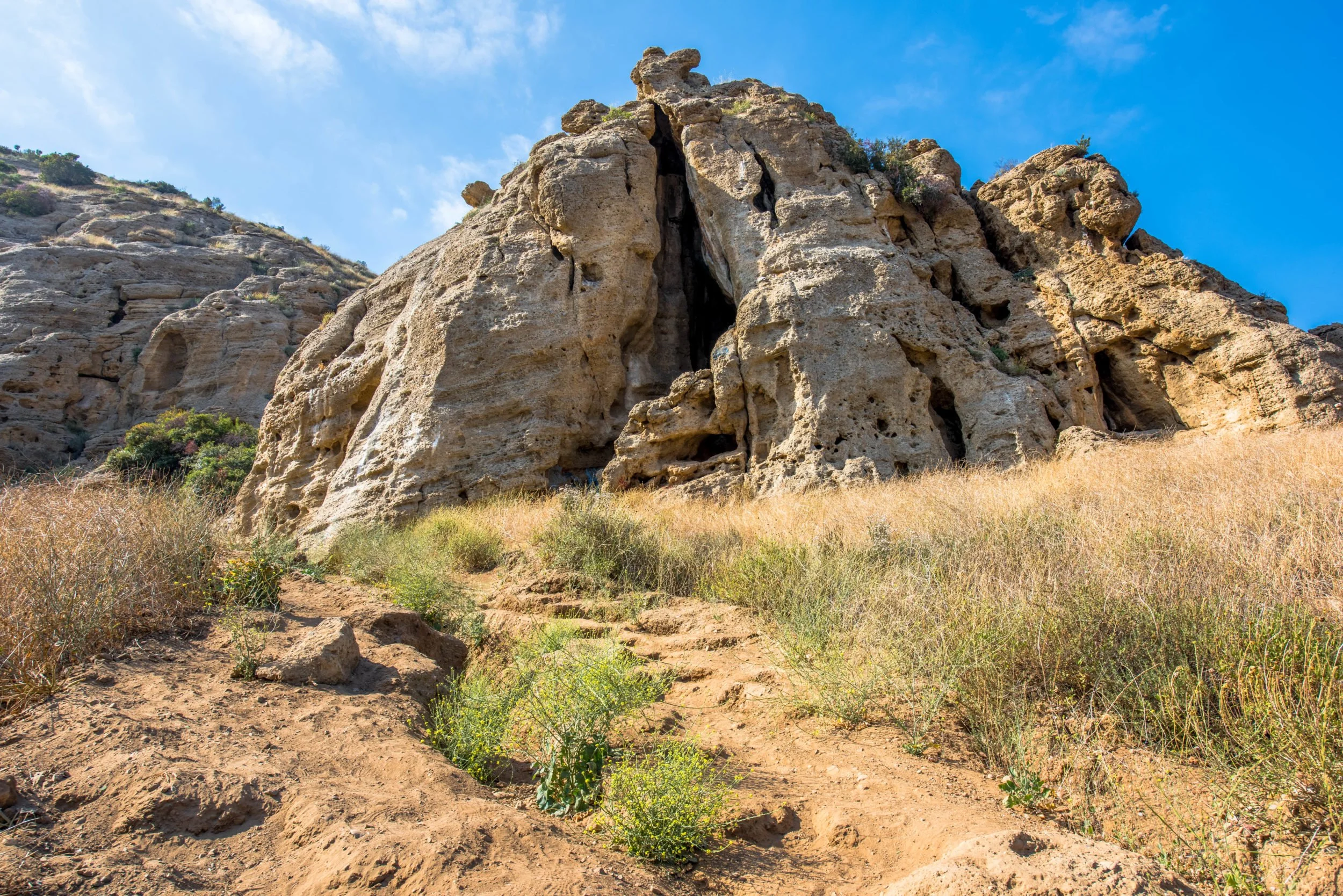 cave-of-munits-castle-peak-el-escorpian-park-8-e1528995329855.jpg