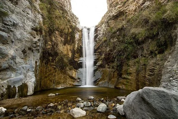 Trail Canyon Falls w/ Julie Van Dam {French and Italian}