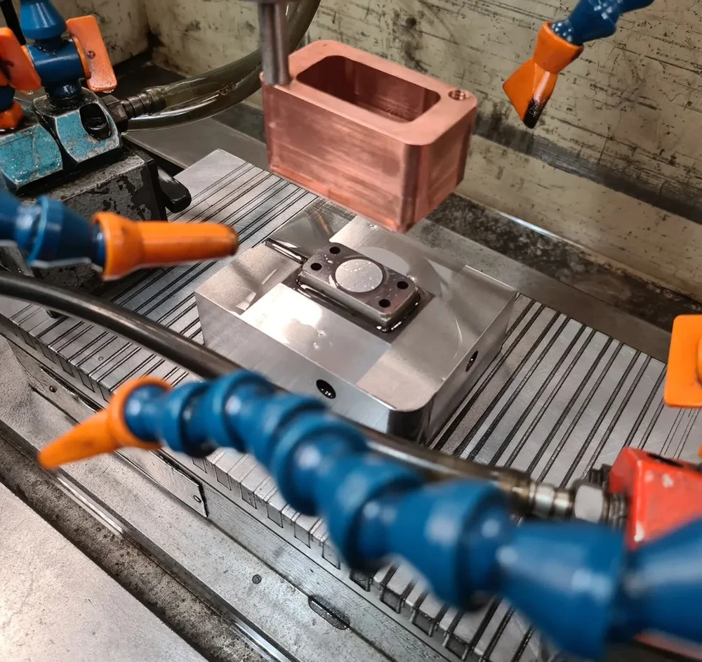 Grupo Perplast CNC machine shop