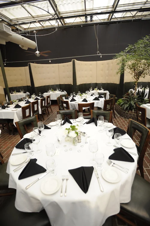 ThoughtfulPlanning_blog_Tablesetting_Reginamichelleproductions.jpg