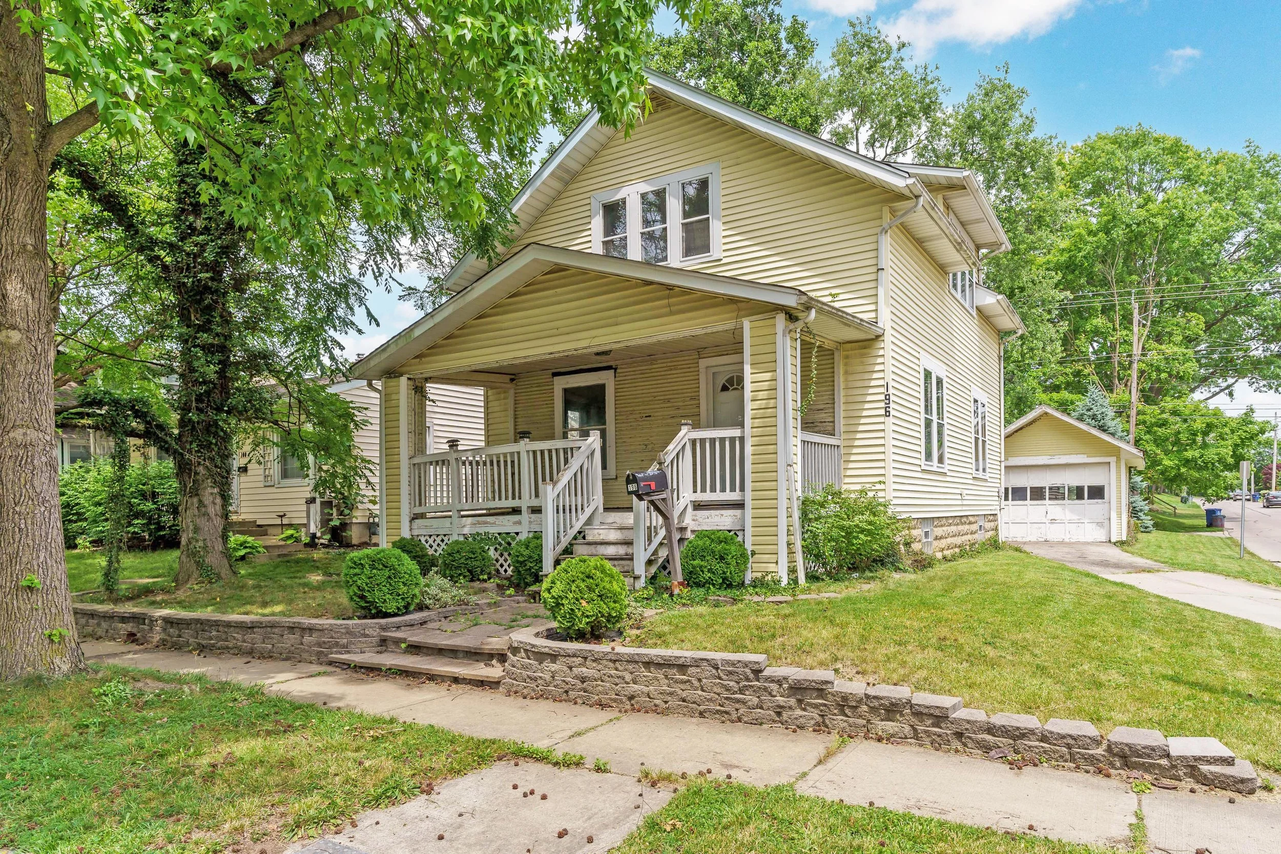 196 N Vine Street | $265,000