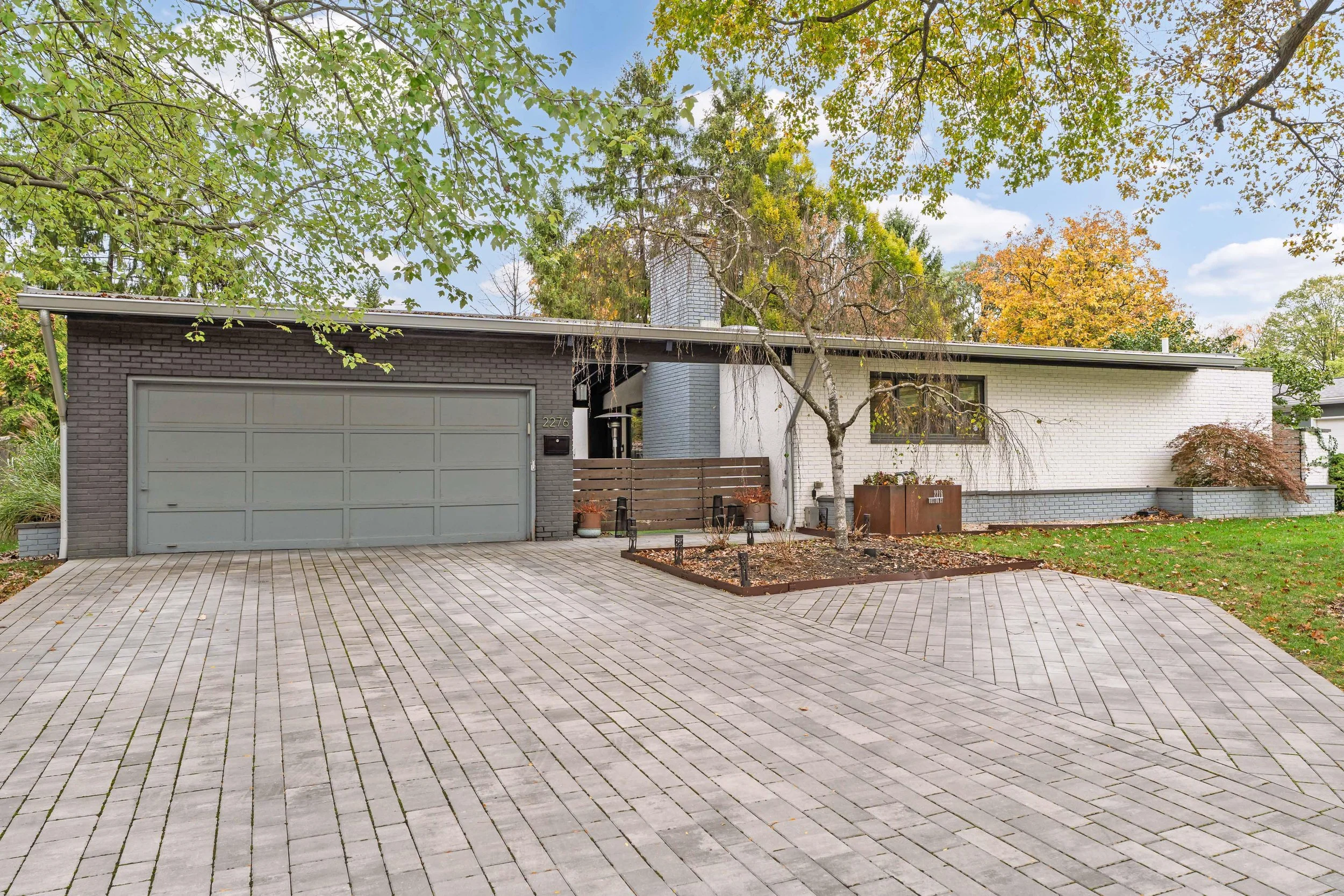 2276 Hoxton Court | $1,000,000