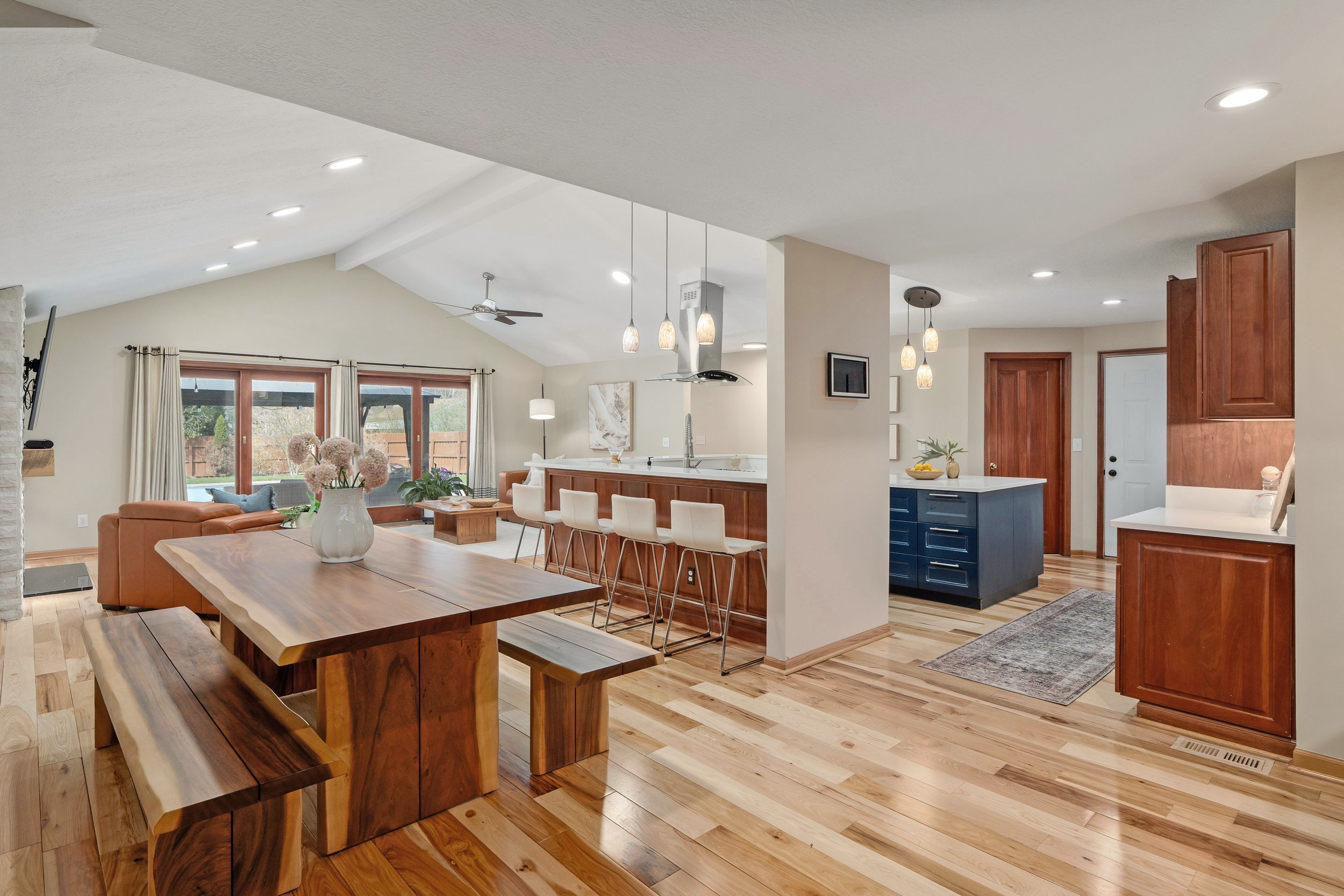 3275 Colchester Road | $871,117