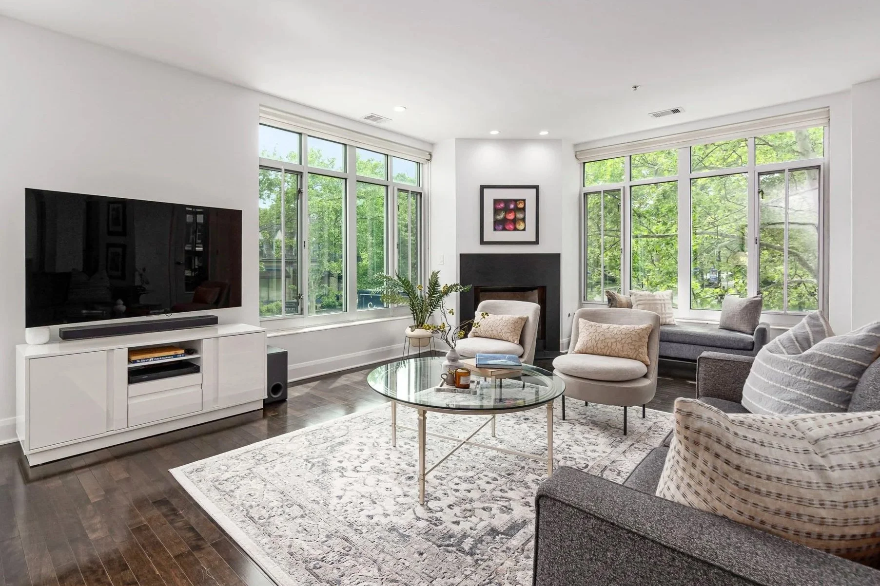 1000 S Dawson Ave 201 | $1,000,000