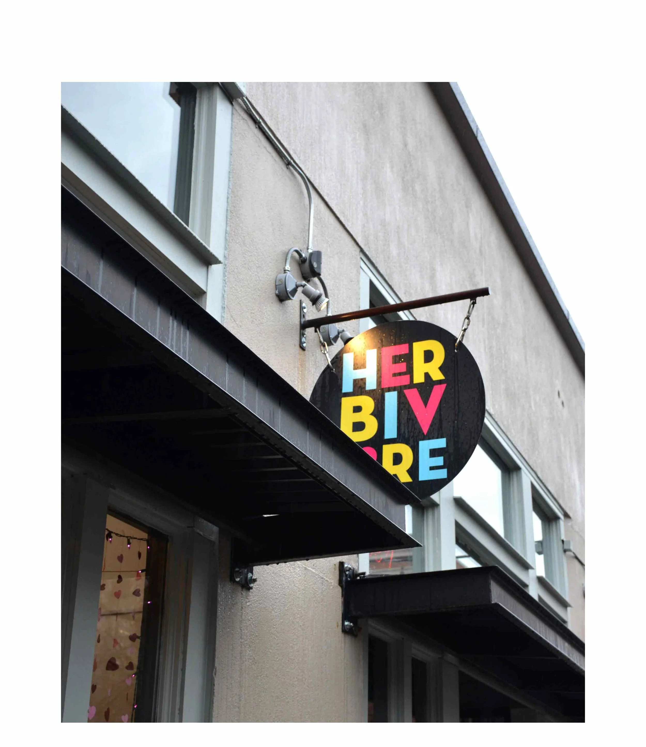 Herbivre_Outside-Sign_Small.jpg