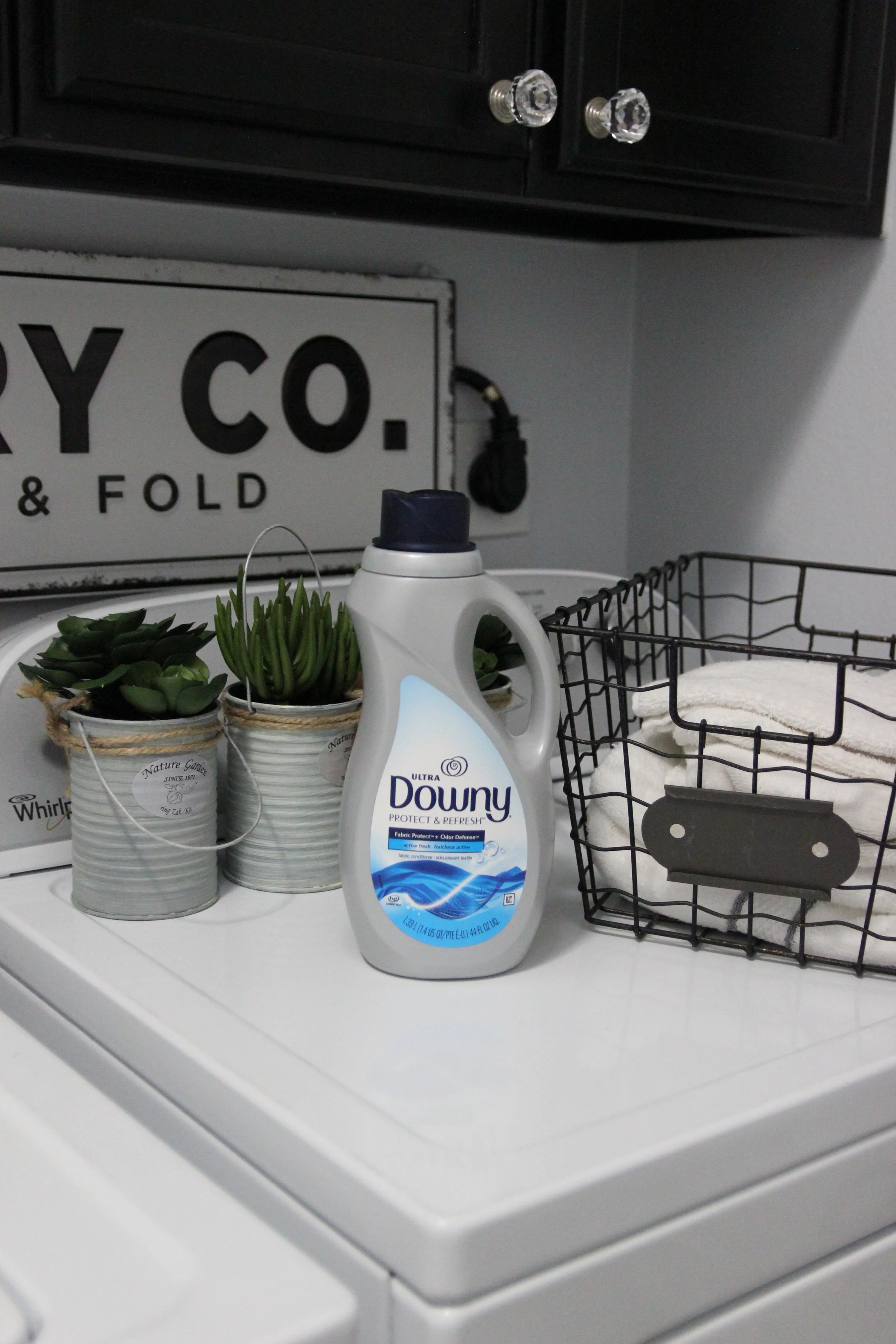 One Dress – One Crazy Day with Laura in Partnership with Downy