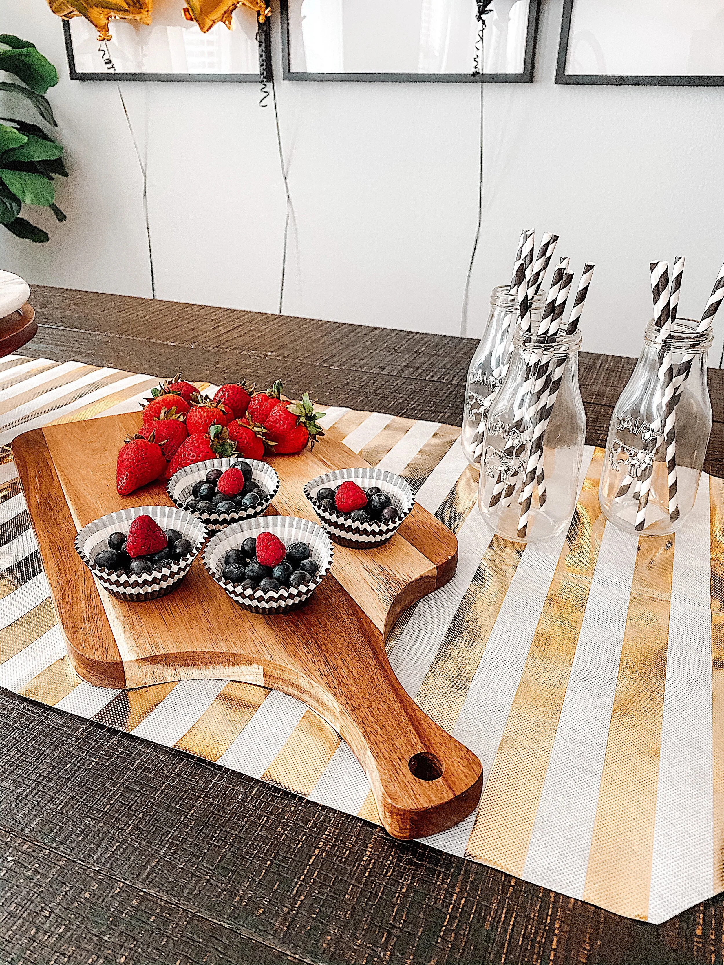 bday party decor spanglishfashion (2).jpeg