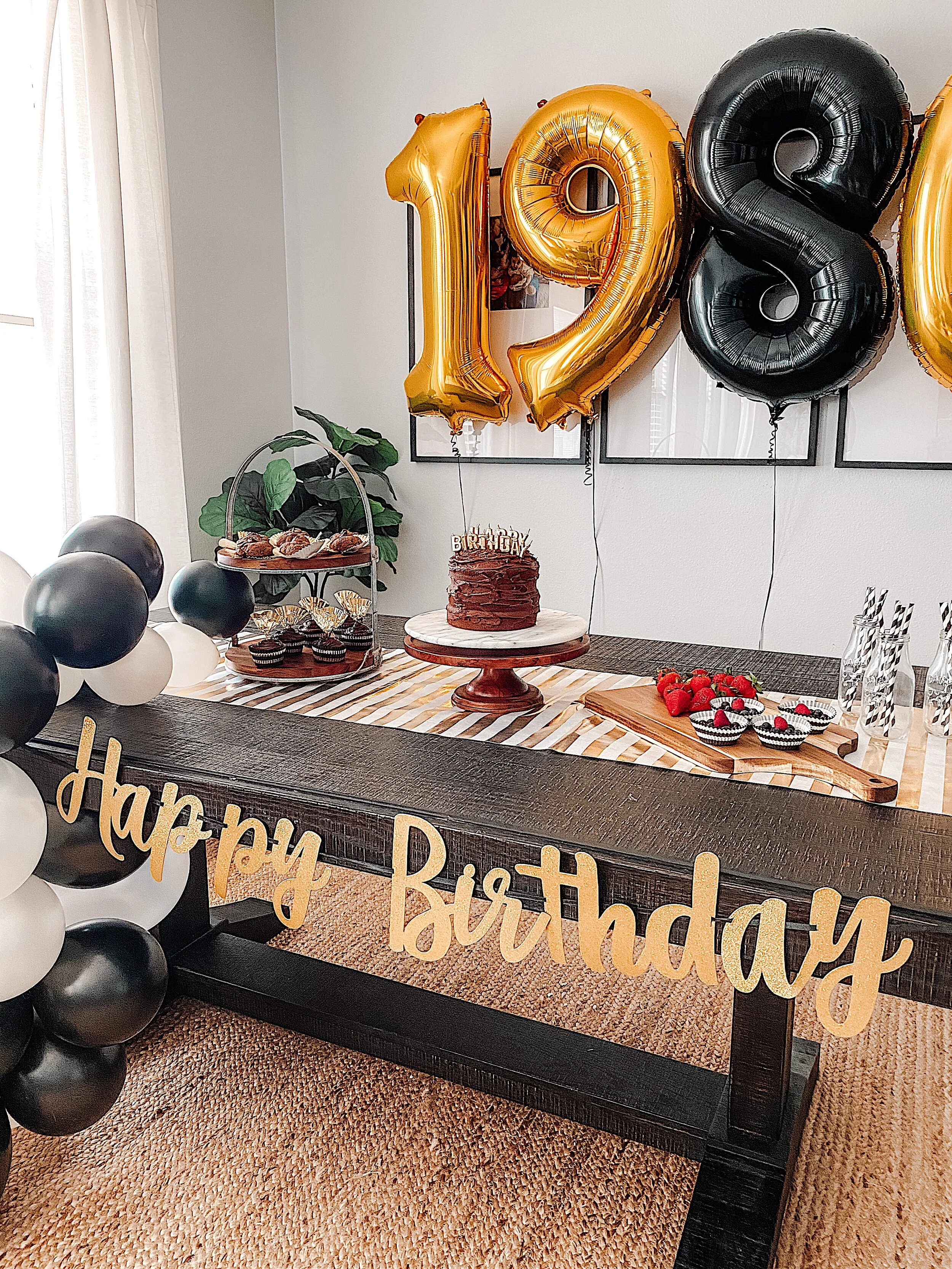 bday party decor spanglishfashion (6).jpeg