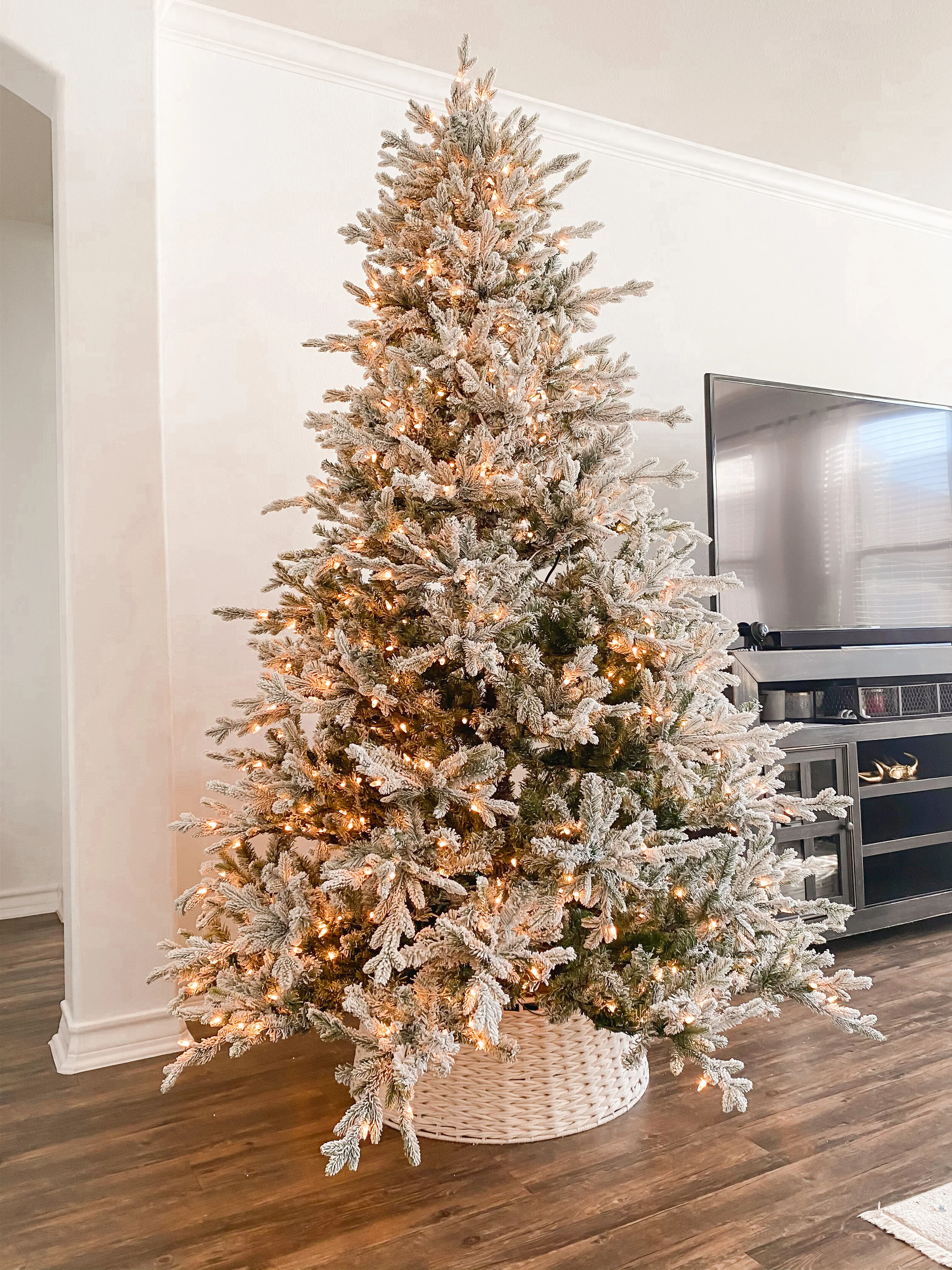 The perfect Frosted Christmas tree