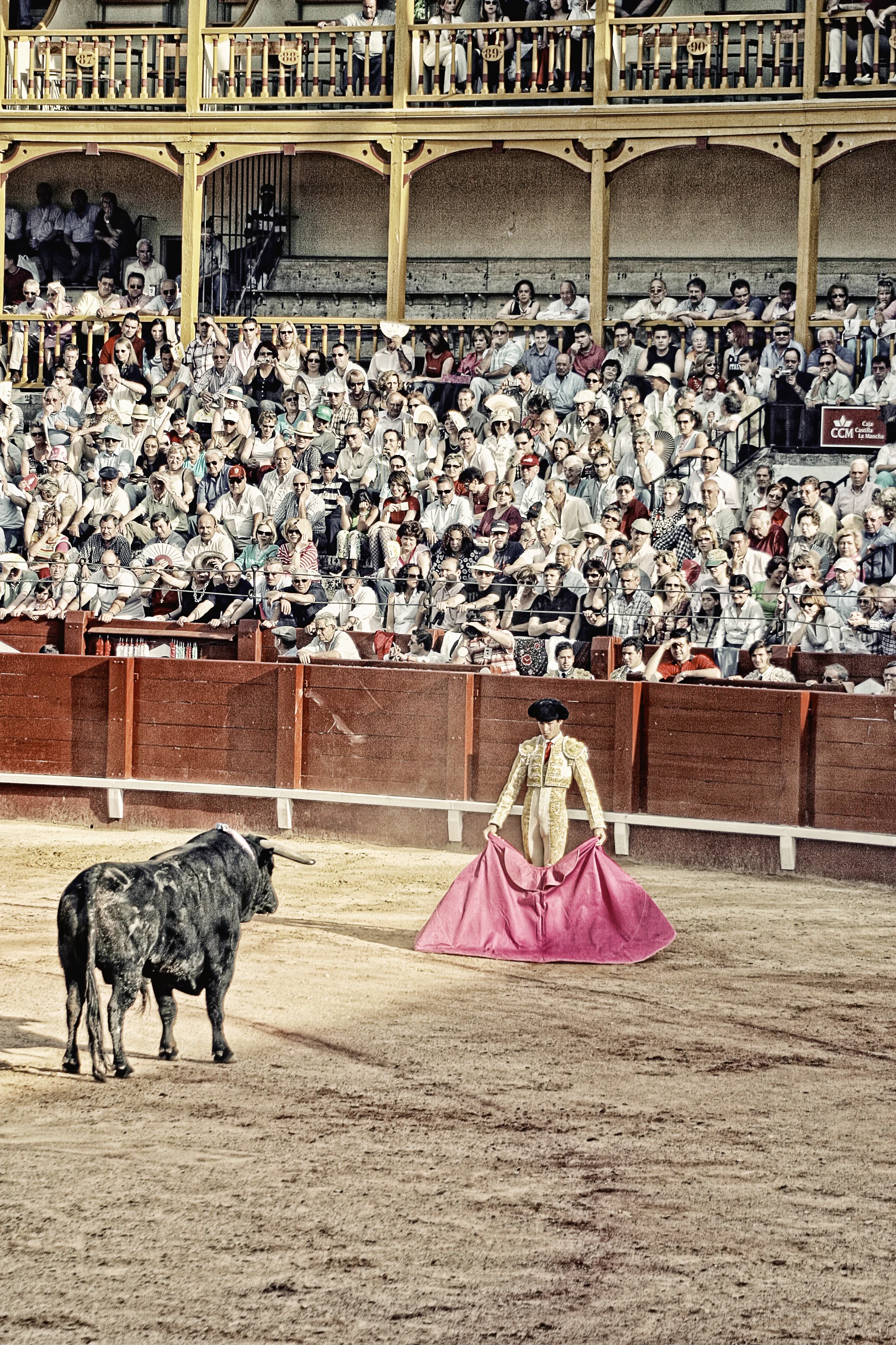 Spain_FaceOff_5516_FINAL.jpg