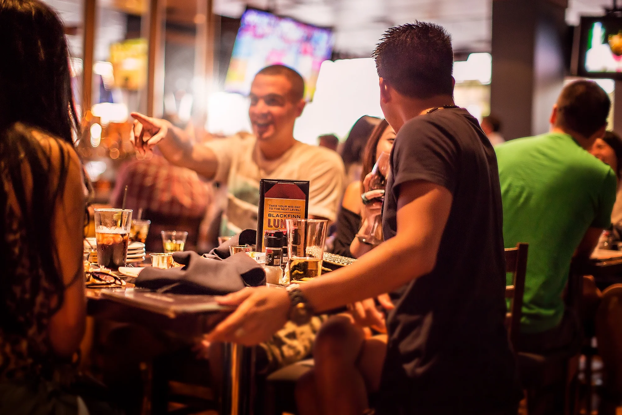 BlackFinn_Bar_Group1F7A8812_FINAL.jpg
