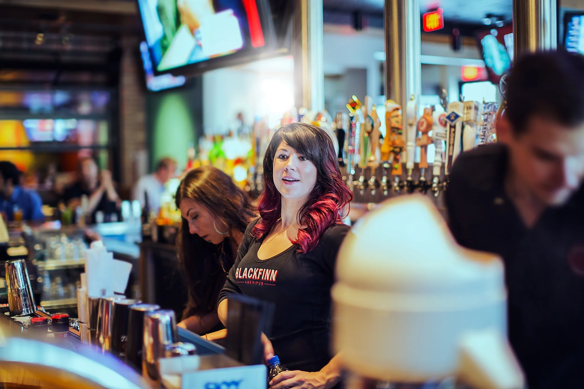 BlackFinn_Female_Bartender1F7A8677_FINAL.jpg