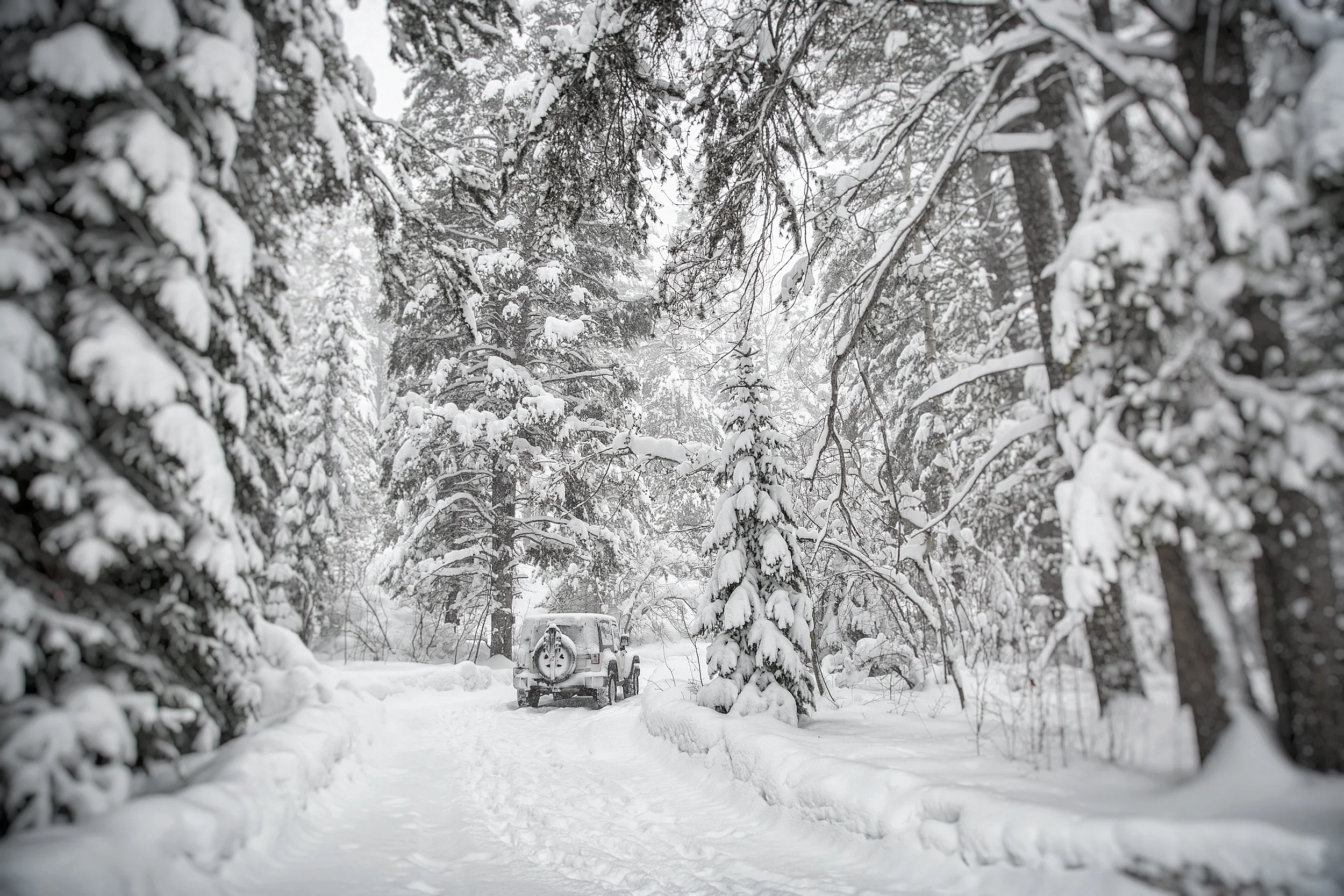 WYDAHO_Jeep_Snow_ZZ2A2194_FINAL.jpg