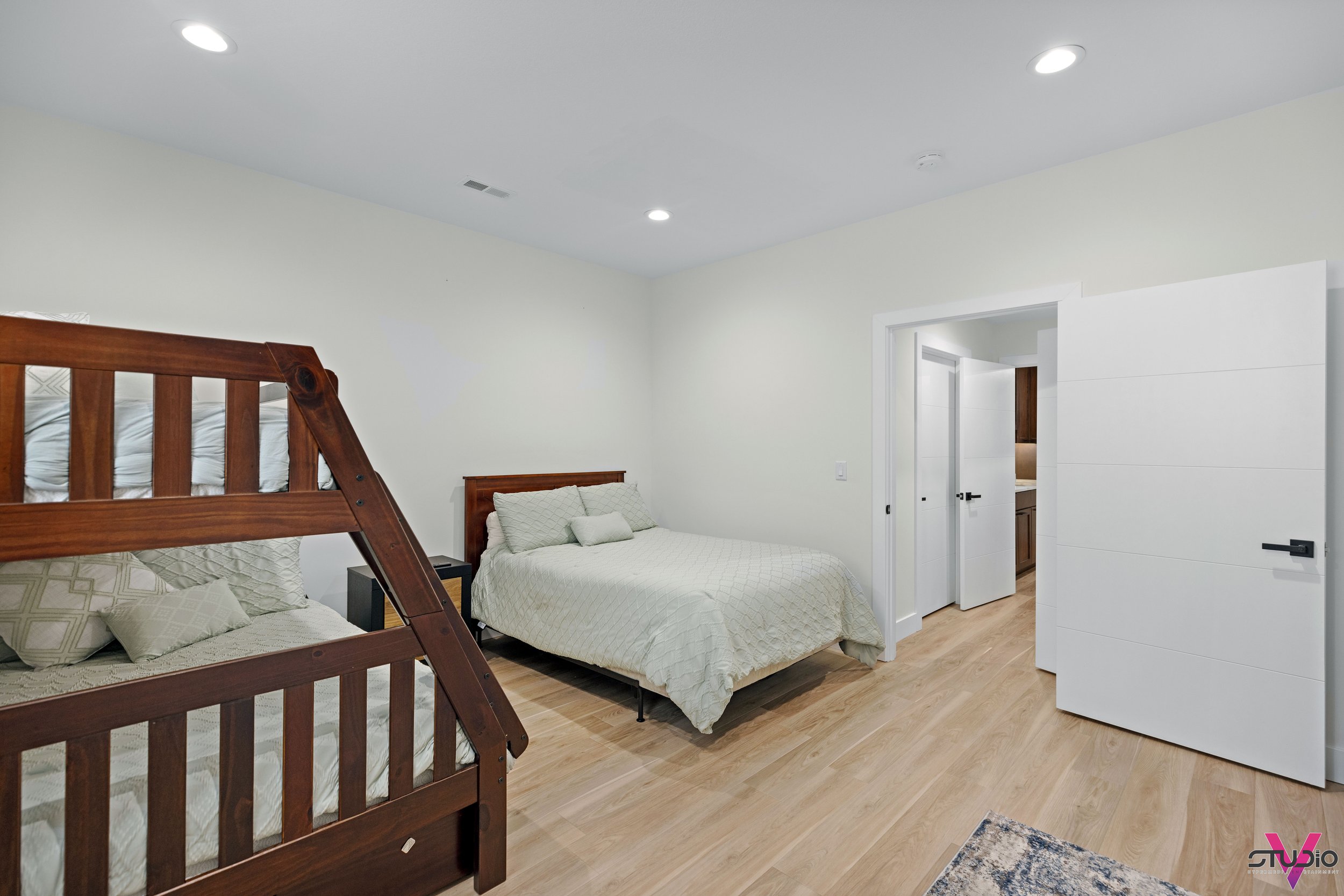 425-waterside-drive-camdenton-mo-usa-042.jpg