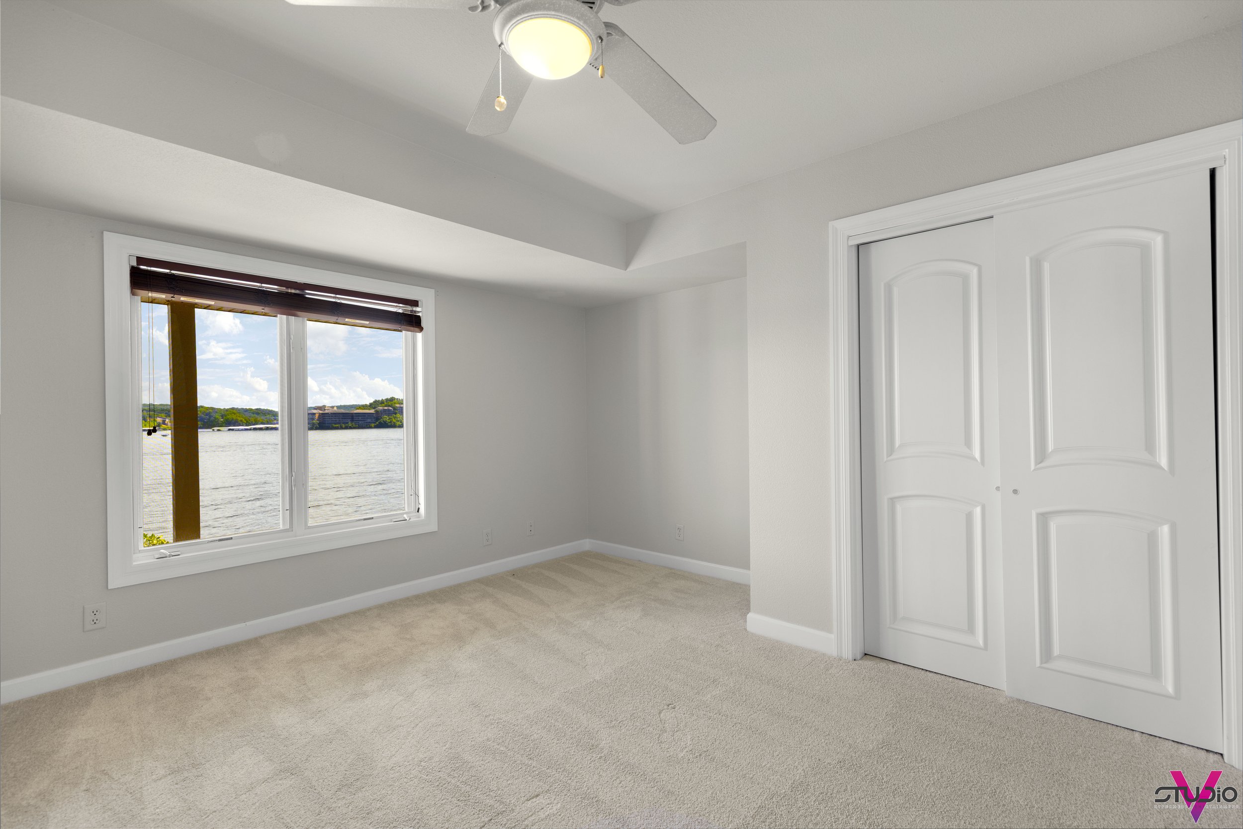 1129-Beacon-Point-Circle-Lake-Ozark-046.jpg