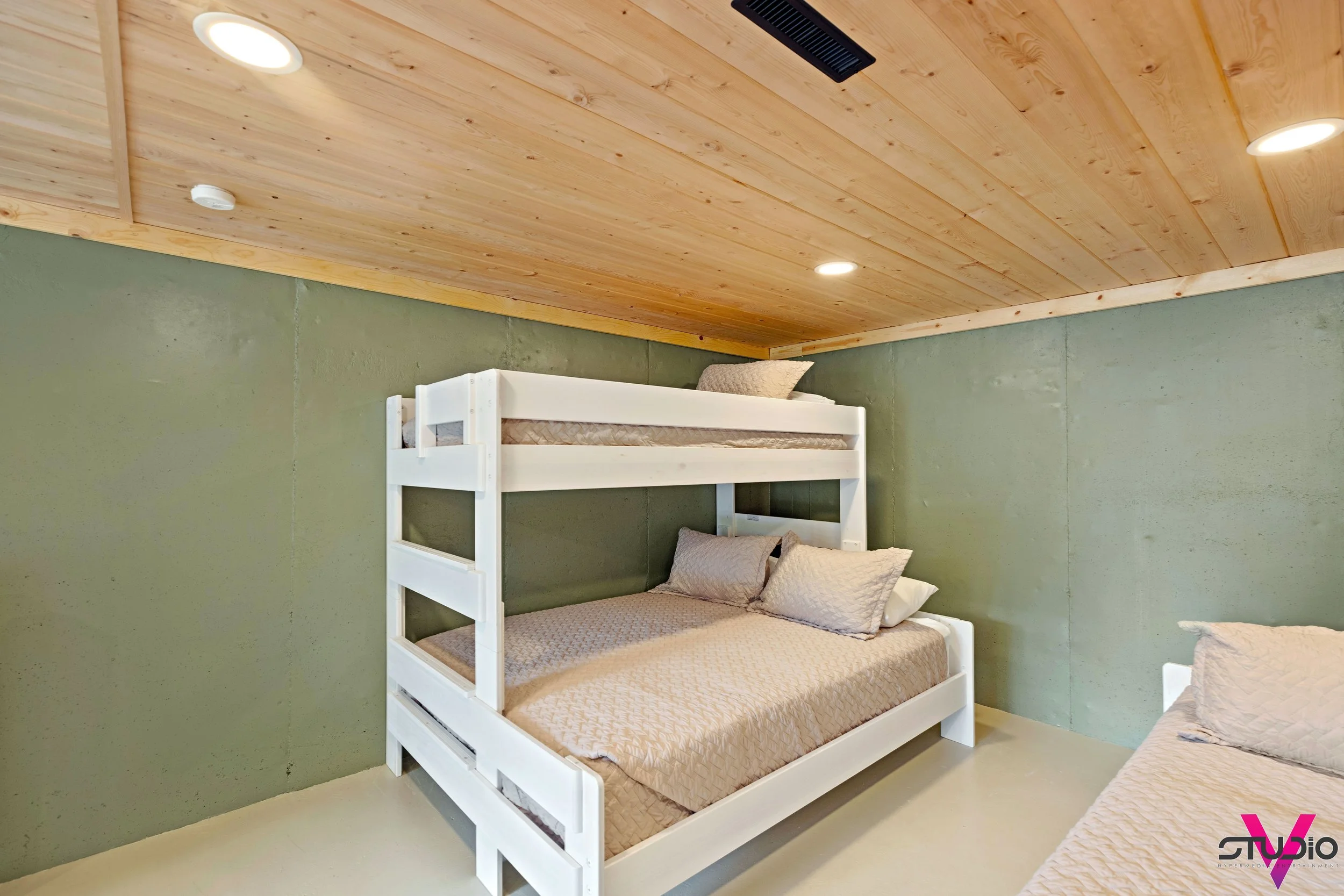 87-harmony-hills-dr-sunrise-beach-mo-65079-038.jpg